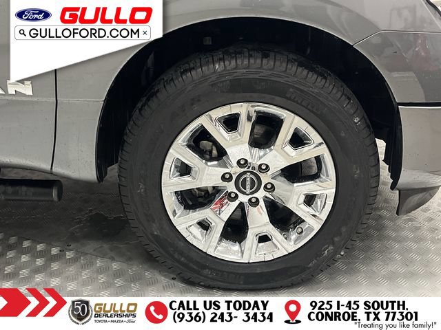 Used 2023 Nissan Titan SV w/ SV Convenience Package AWD/4WD image 30