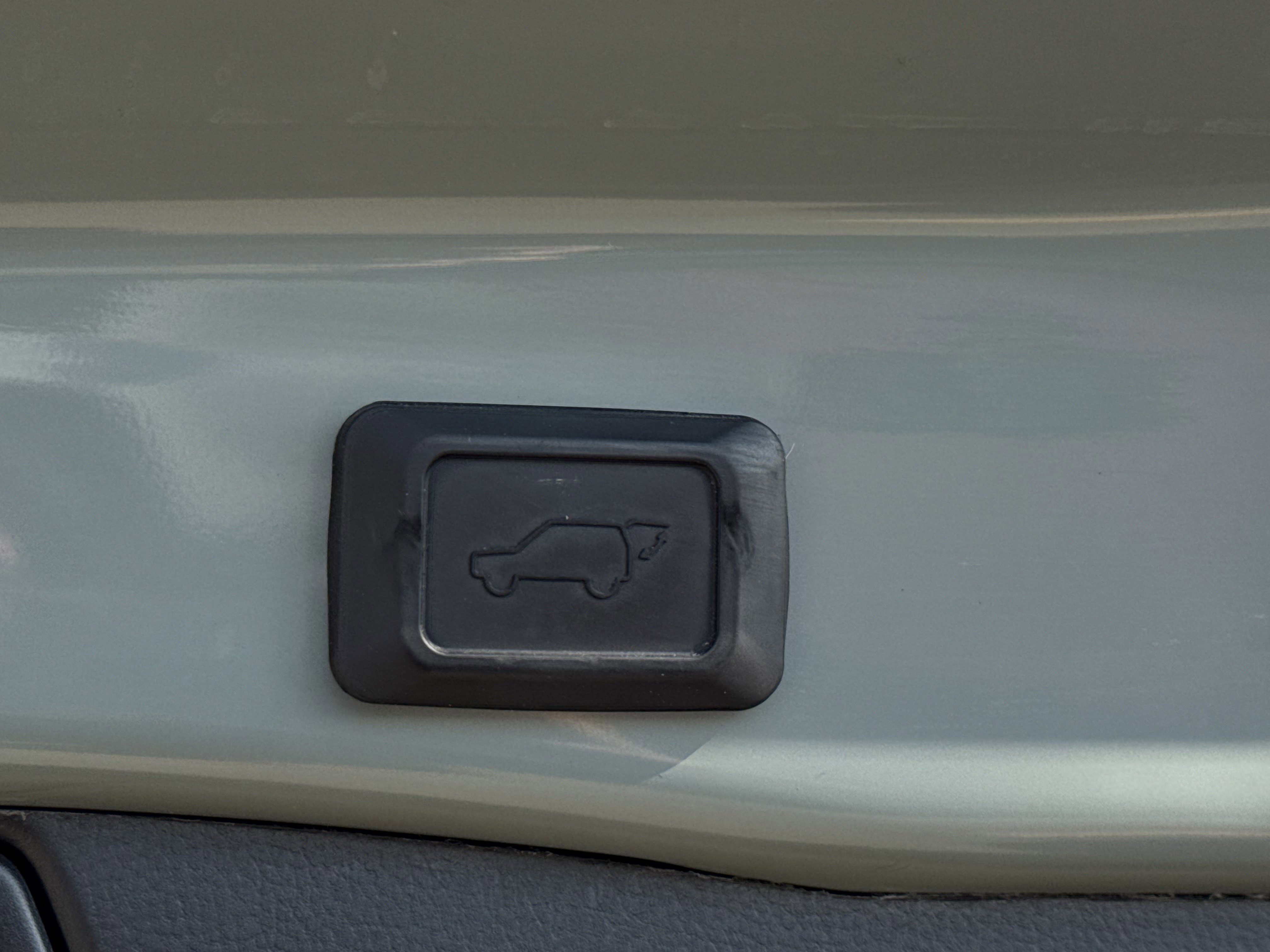 Used 2023 Toyota RAV4 XLE Premium image 13