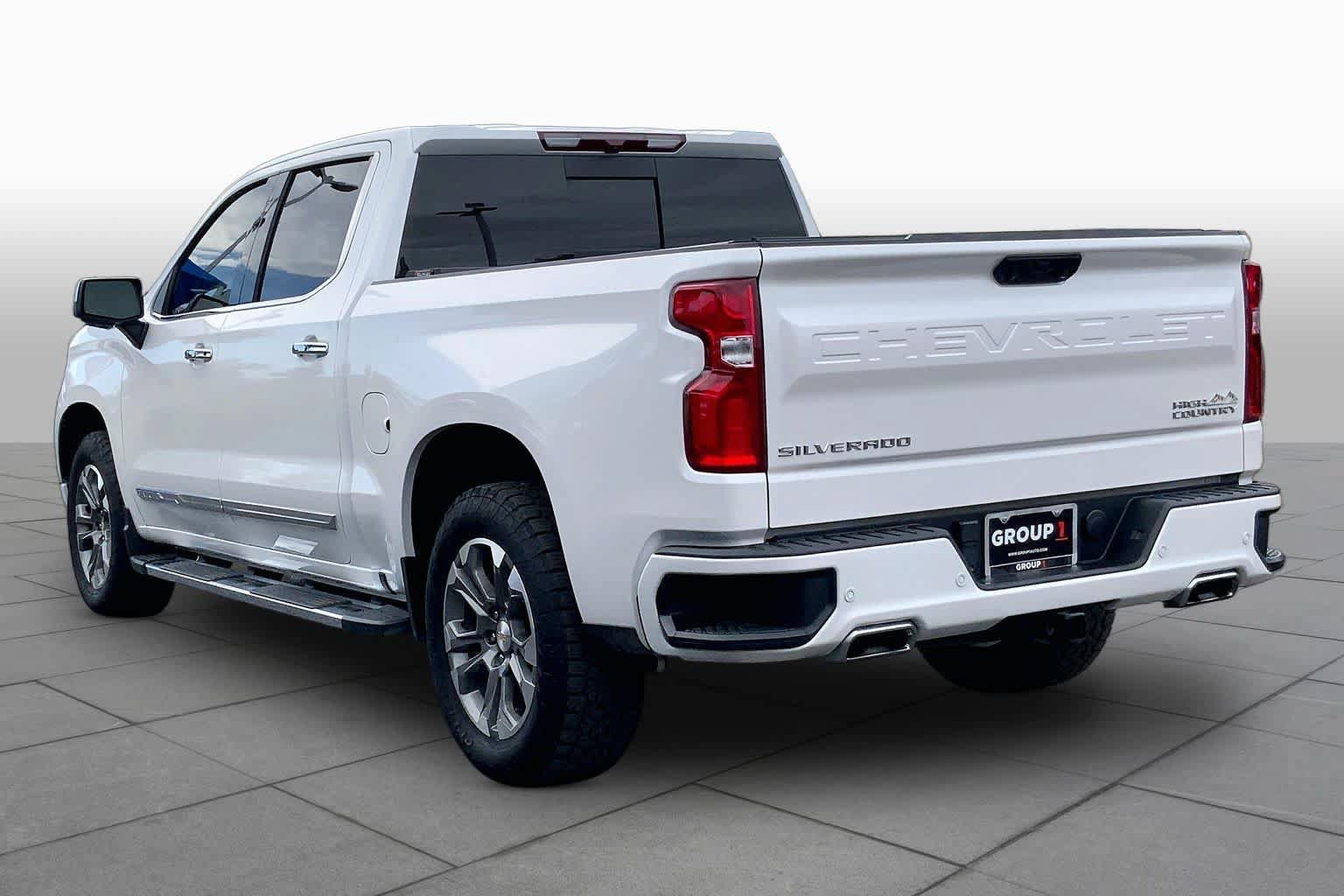 Used 2024 Chevrolet Silverado 1500 High Country w/ Z71 Off-Road Package AWD/4WD image 10