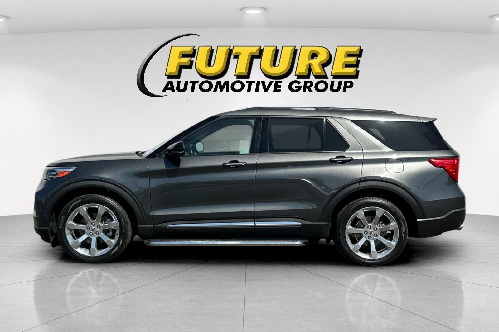 Certified 2020 Ford Explorer Platinum w/ Premium Technology Package AWD/4WD image 6