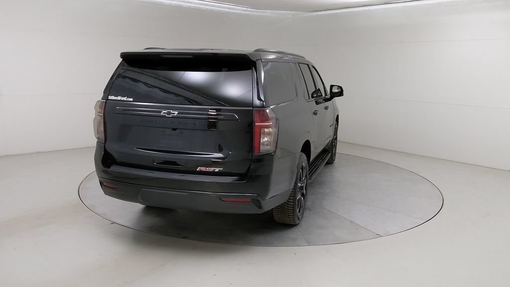 Used 2024 Chevrolet Suburban RST w/ Luxury Package AWD/4WD image 16