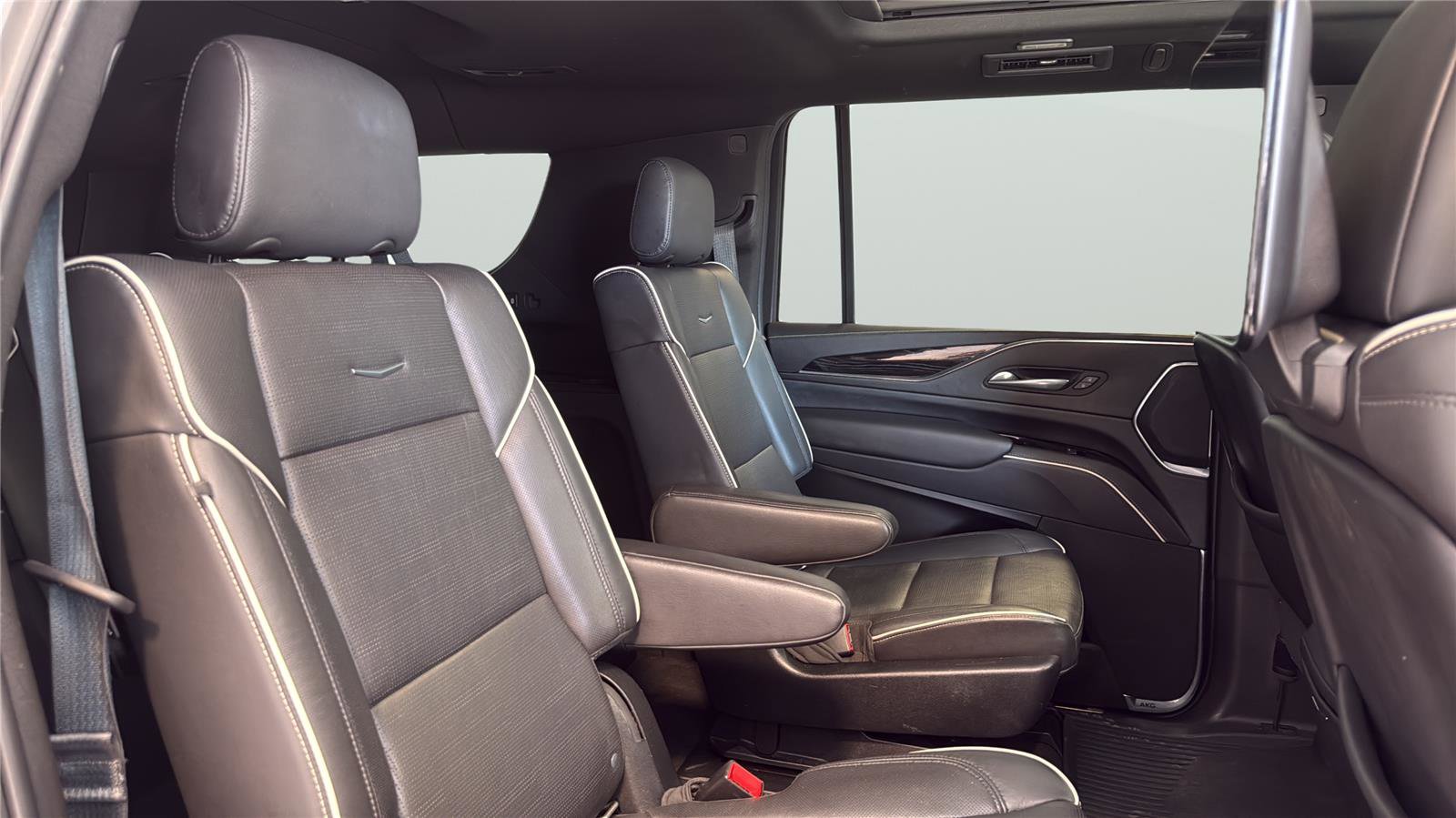 Used 2021 Cadillac Escalade ESV Sport w/ Driver Assist Tech Package AWD/4WD image 15