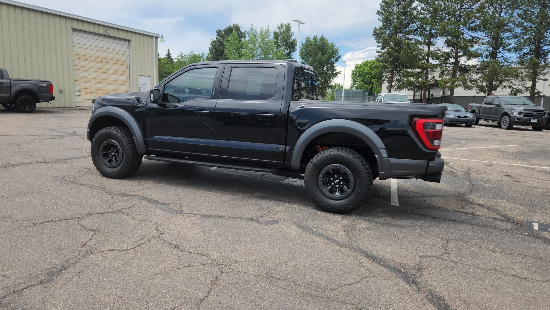 Certified 2022 Ford F150 Raptor w/ Equipment Group 801A High AWD/4WD image 9