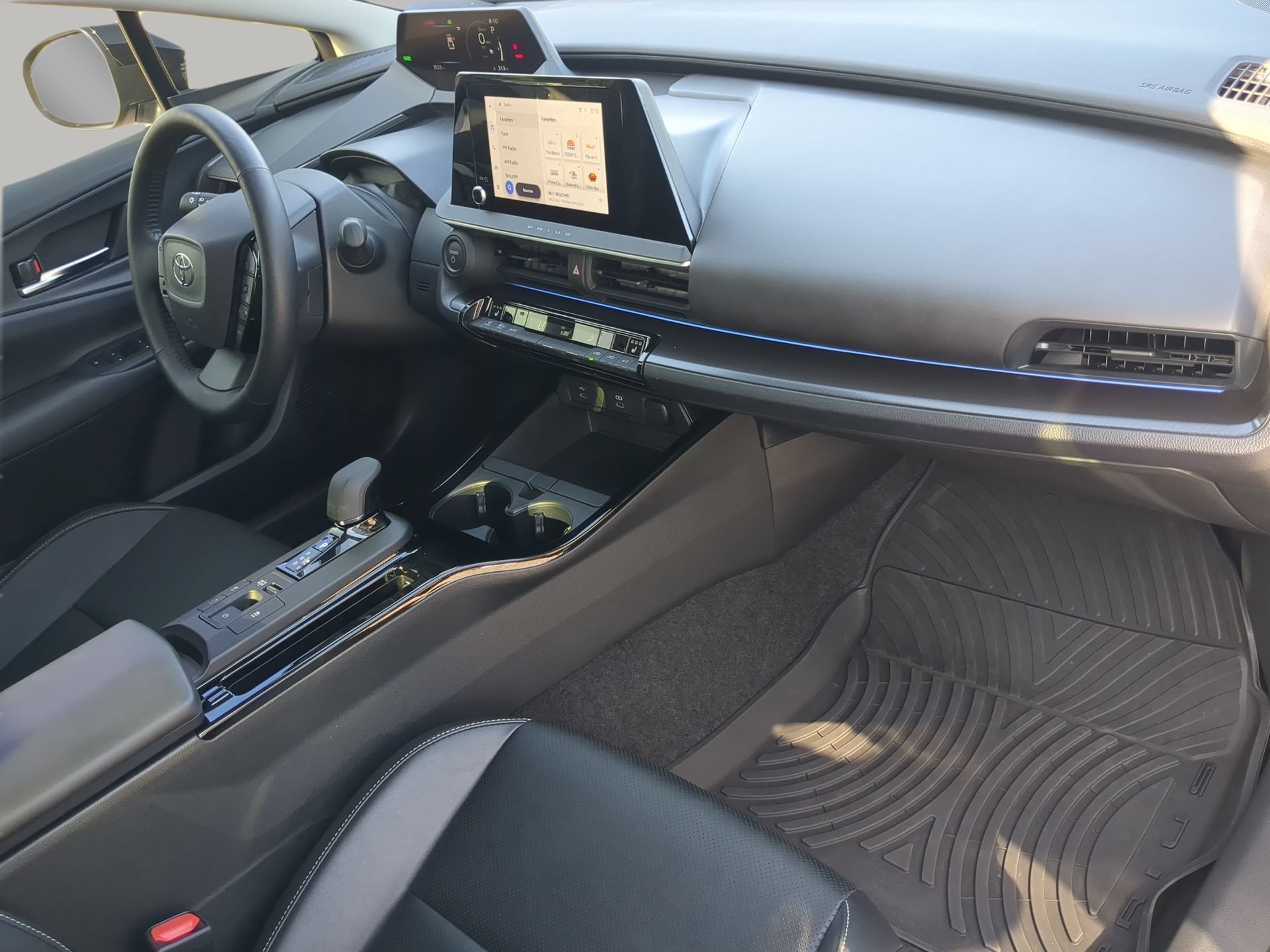 Used 2026 Toyota Prius FWD image 48