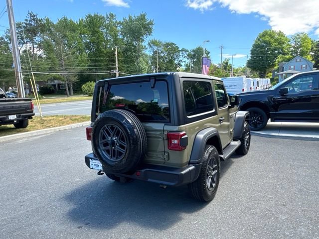 Used 2026 Jeep Wrangler Sport AWD/4WD image 6