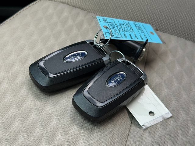 Certified 2020 Ford Escape SE FWD image 35