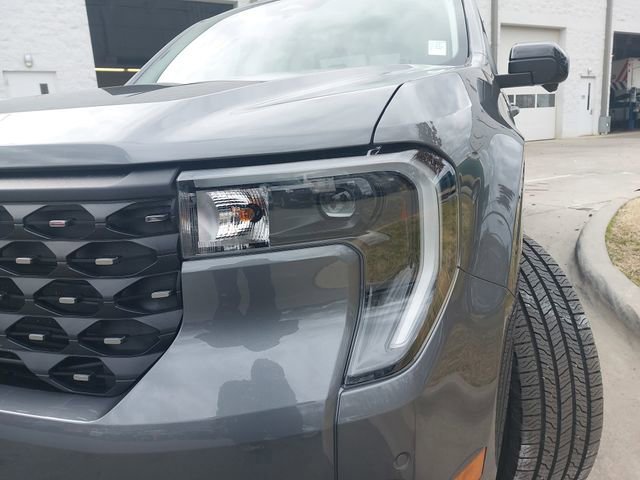 Certified 2025 Ford Maverick Lariat w/ 4K Tow Package image 29