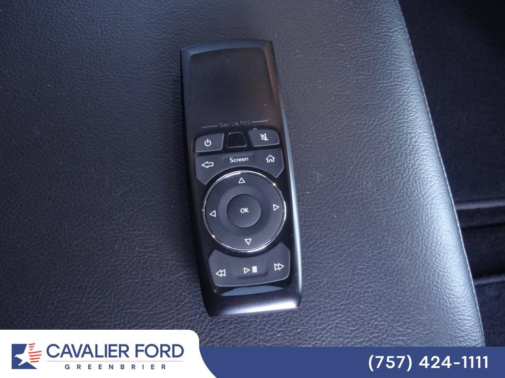 Used 2017 Chrysler Pacifica Touring-L Plus FWD image 17