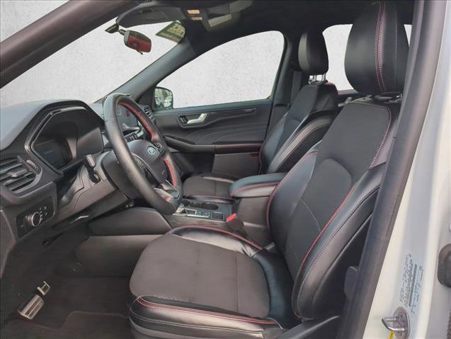 Certified 2023 Ford Escape ST-Line w/ Tech Pack #1 FWD image 17