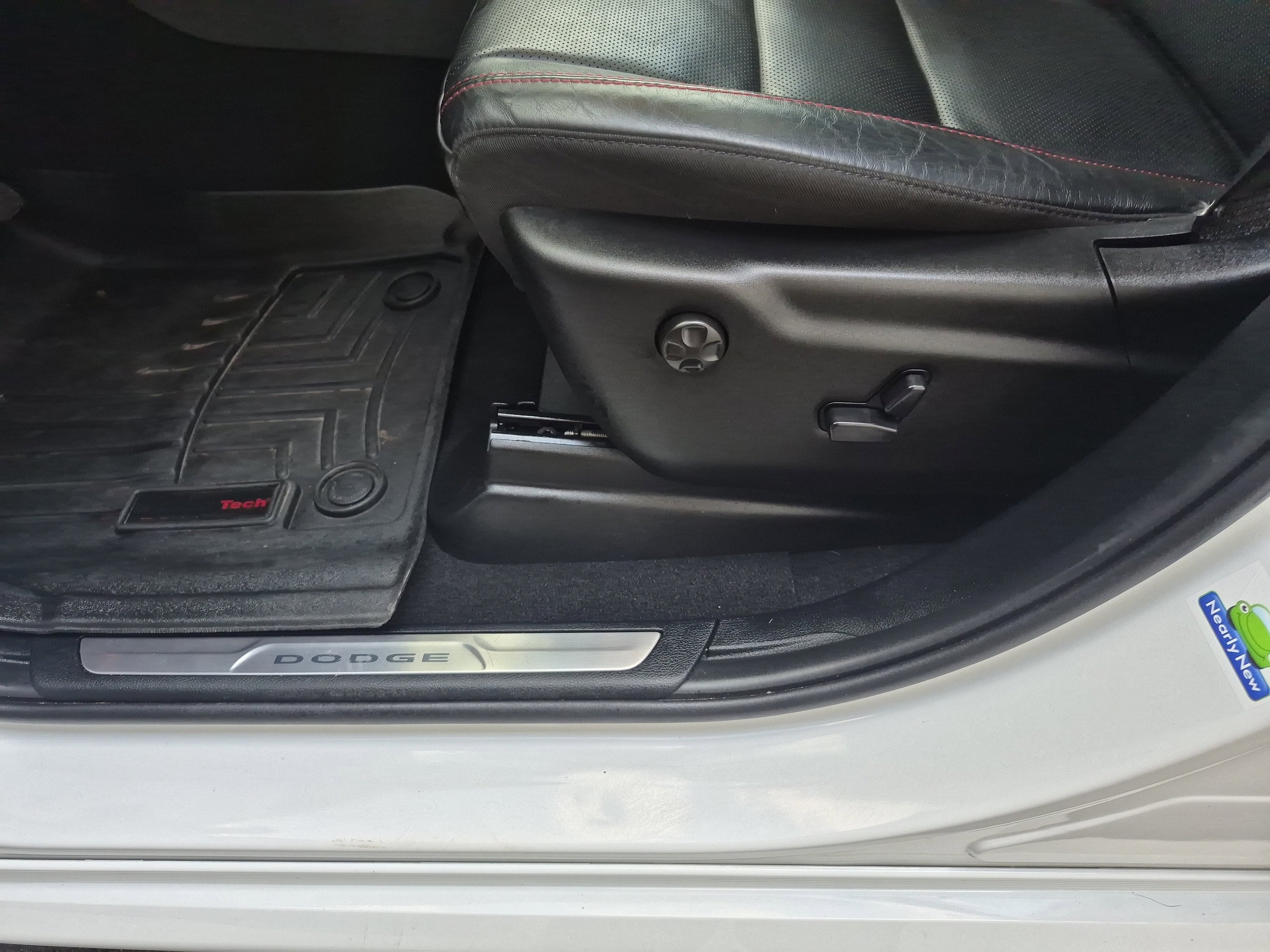 Used 2025 Dodge Durango R/T AWD/4WD image 14