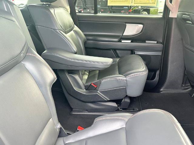Certified 2025 Ford Expedition Active AWD/4WD image 12