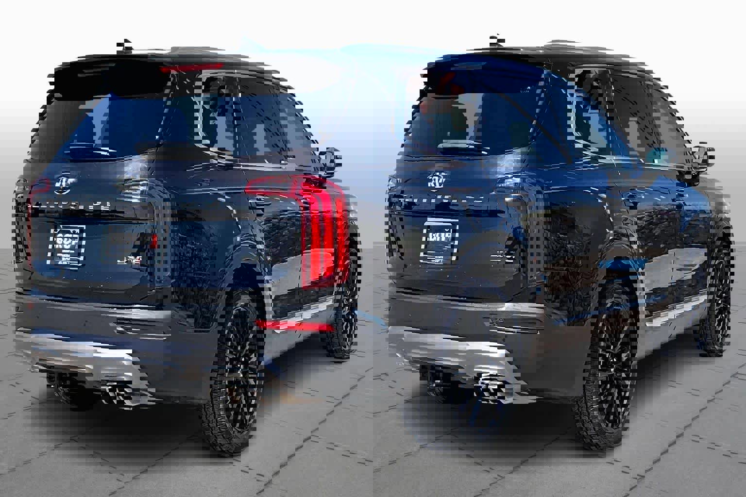 Used 2020 Kia Telluride SX w/ Towing Package image 4