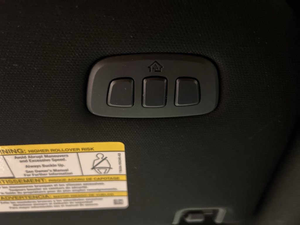 Certified 2022 Ford F150 Lariat w/ Equipment Group 502A High image 25