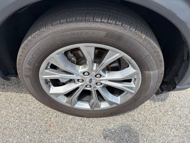Certified 2022 Ford Explorer XLT w/ Equipment Group 202A AWD/4WD image 12