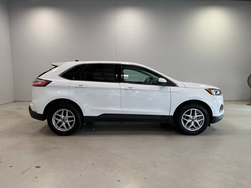 Certified 2024 Ford Edge SEL w/ Convenience Package AWD/4WD image 8