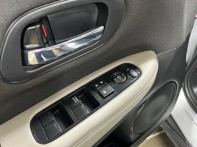 Used 2022 Honda HR-V LX image 23