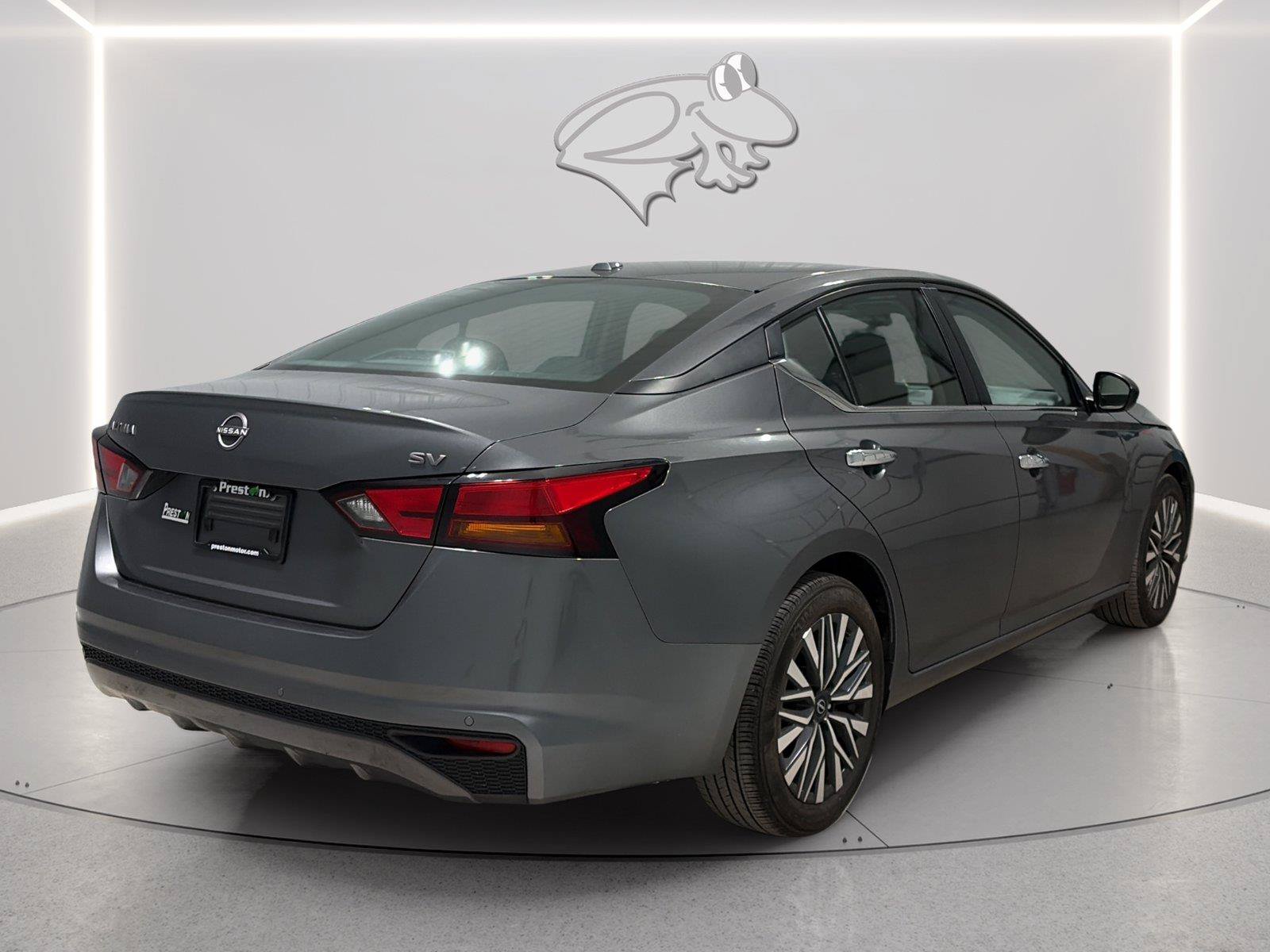 Used 2024 Nissan Altima 2.5 SV FWD image 5