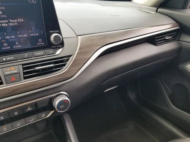 Used 2024 Nissan Altima 2.5 SV FWD image 20