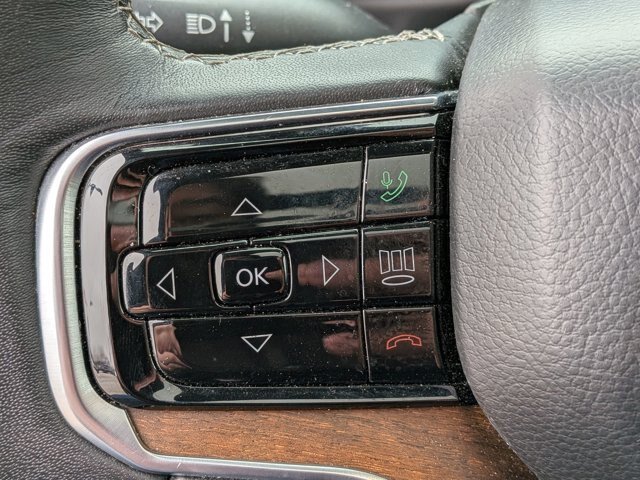 Used 2024 Jeep Grand Wagoneer L 4WD image 17
