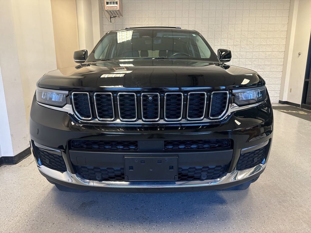 Used 2021 Jeep Grand Cherokee L Limited w/ Luxury Tech Group II image 17