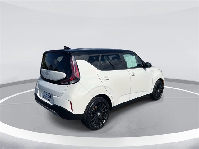 Used 2023 Kia Soul S image 3