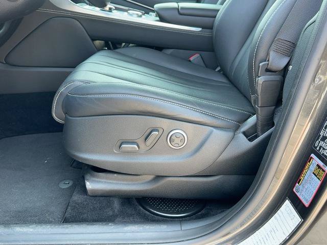 Used 2024 Genesis GV80 2.5T AWD/4WD image 17