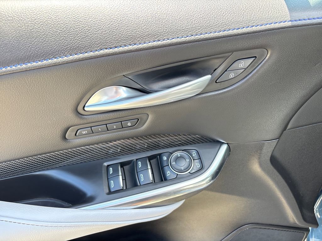 Used 2025 Cadillac XT4 Sport FWD image 16