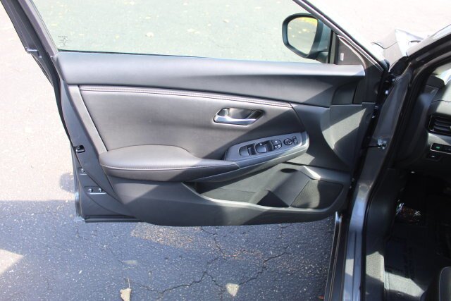 Used 2024 Nissan Sentra SV FWD image 19