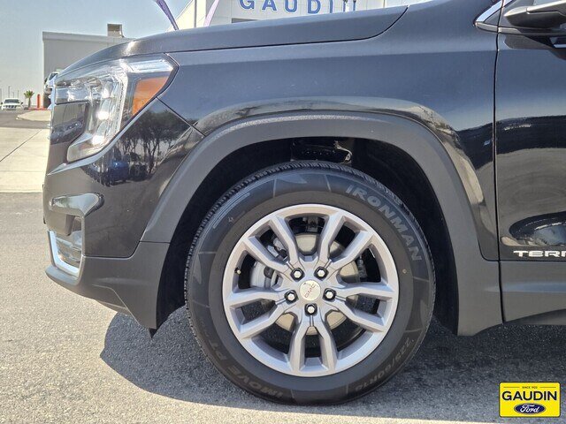 Used 2024 GMC Terrain SLT AWD/4WD image 10
