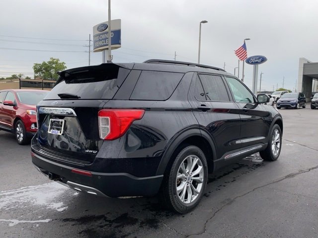 Certified 2023 Ford Explorer XLT w/ Equipment Group 202A image 3