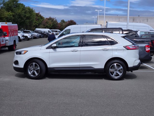 Certified 2023 Ford Edge SEL w/ Convenience Package AWD/4WD image 3
