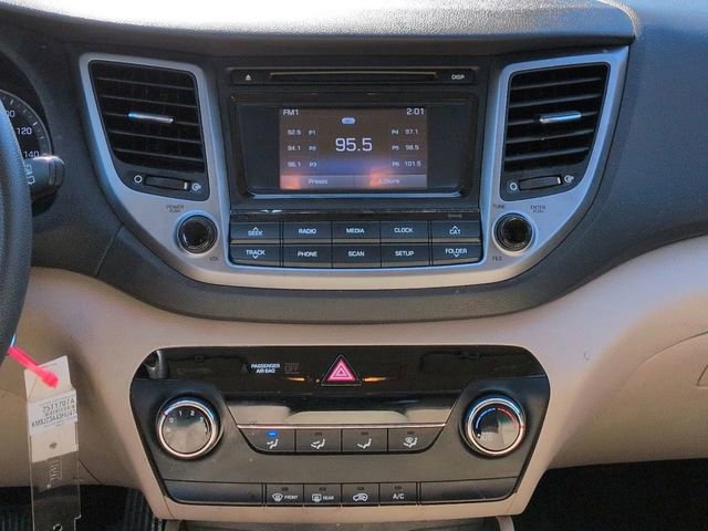 Used 2017 Hyundai Tucson SE image 18