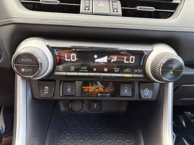 Used 2020 Toyota RAV4 XLE Premium AWD/4WD image 23