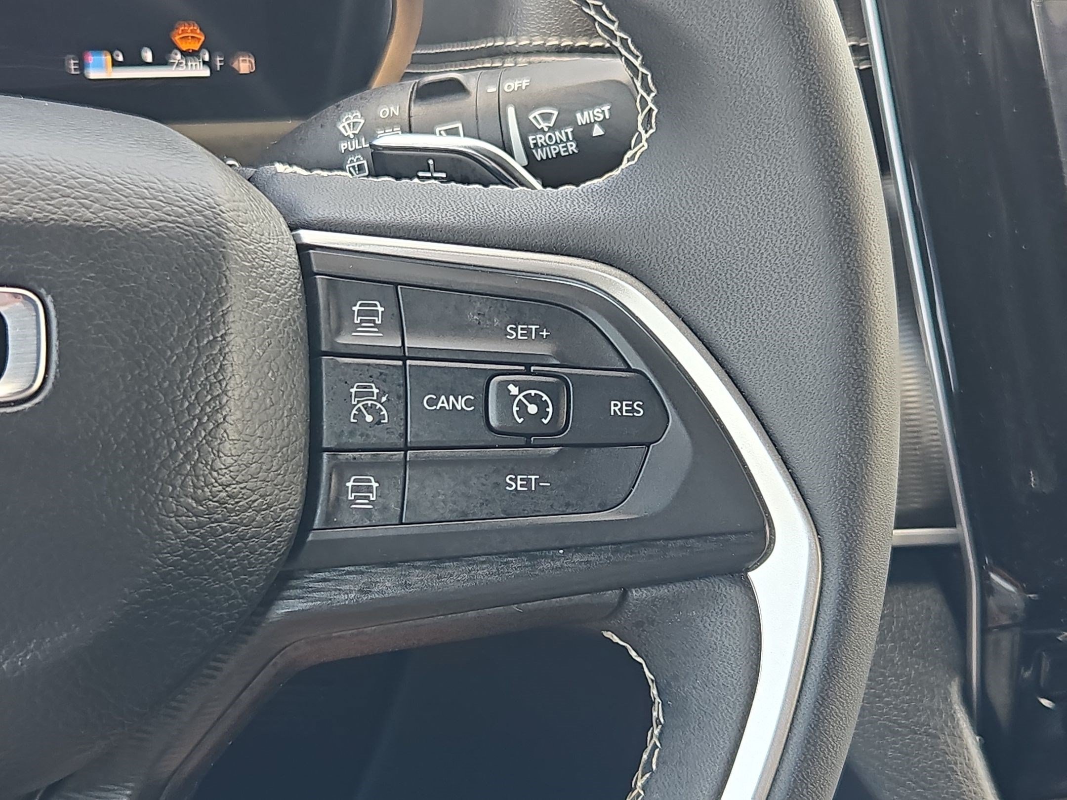 Used 2025 Jeep Grand Cherokee Laredo RWD image 19