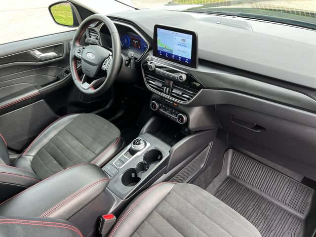 Certified 2022 Ford Escape SEL w/ SEL Stealth AWD Package image 36
