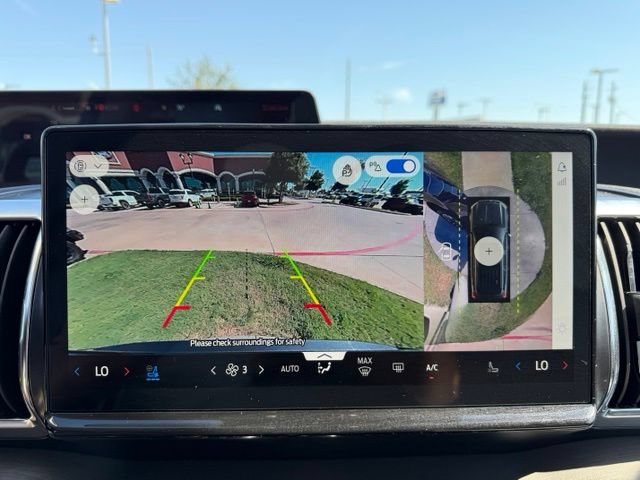 Certified 2025 Ford Expedition Platinum w/ Driver's Package AWD/4WD image 22