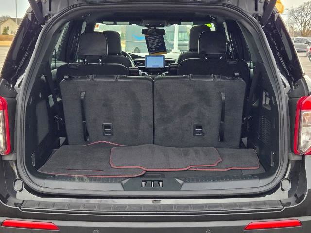 Certified 2023 Ford Explorer ST-Line w/ Class IV Trailer Tow Package image 18