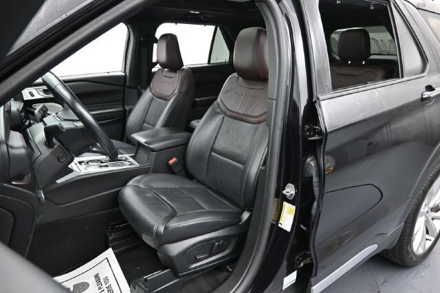 Certified 2024 Ford Explorer Platinum w/ Technology Package AWD/4WD image 11