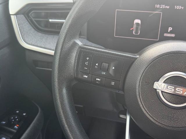 Used 2025 Nissan Kicks SV AWD/4WD image 16
