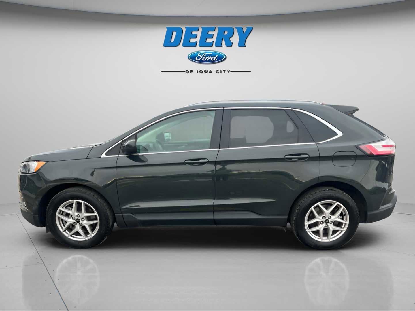 Certified 2024 Ford Edge SEL w/ Convenience Package image 2