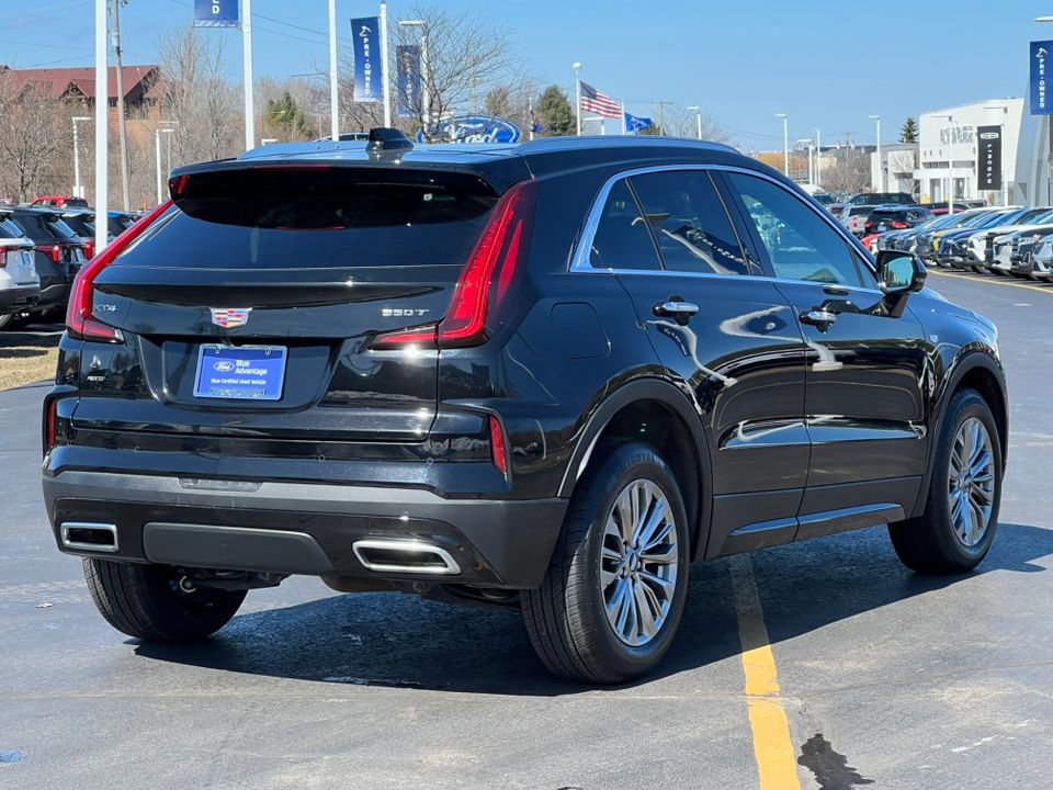 Used 2025 Cadillac XT4 Premium Luxury image 2