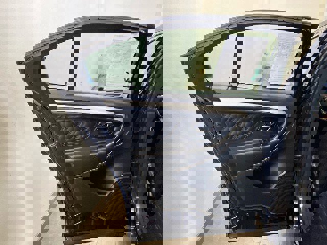 Certified 2017 Ford Taurus SEL w/ Equipment Group 201A image 10