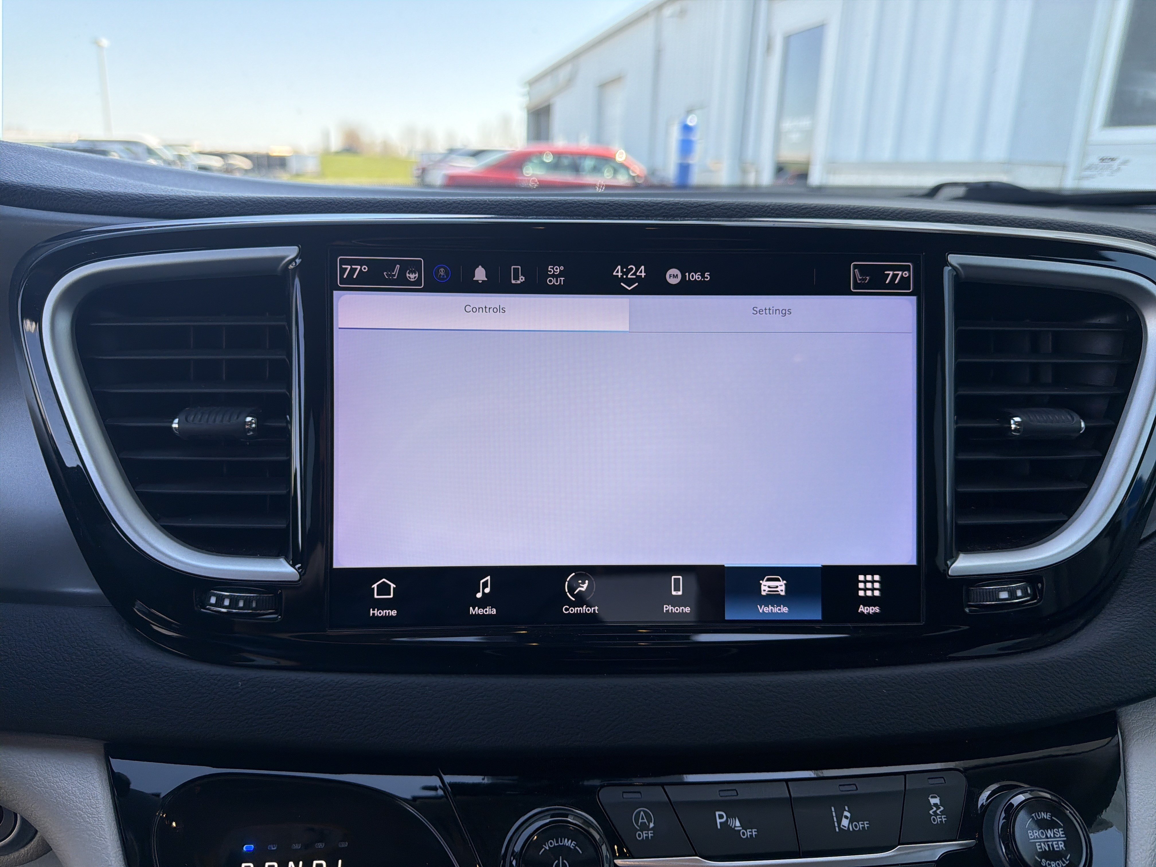 Used 2024 Chrysler Pacifica Touring-L FWD image 43