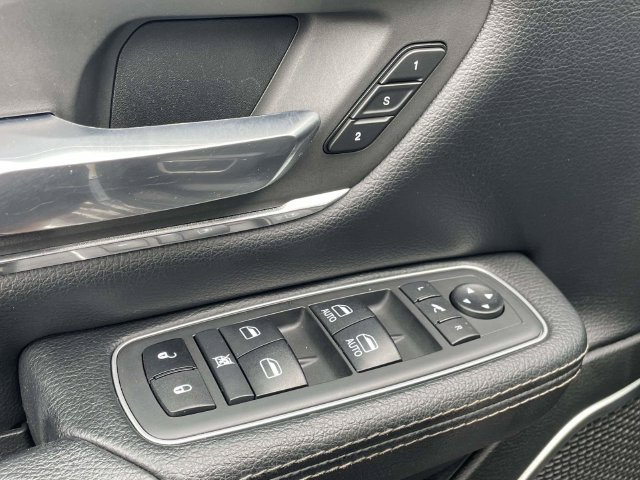 Used 2021 RAM 1500 Laramie AWD/4WD image 23