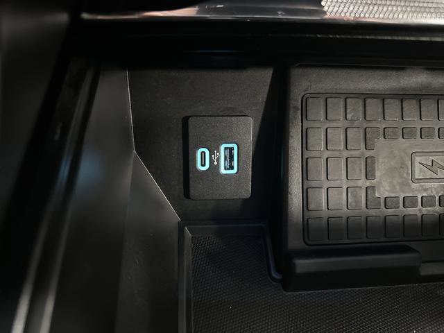 Certified 2022 Ford F150 Platinum w/ Equipment Group 701A High image 26