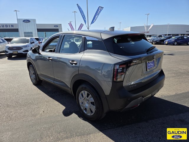 Used 2025 Nissan Kicks S FWD image 5