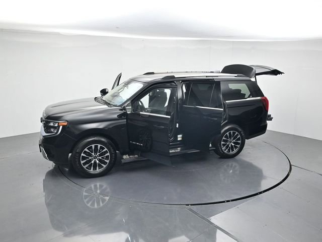 Certified 2025 Ford Expedition Platinum AWD/4WD image 47