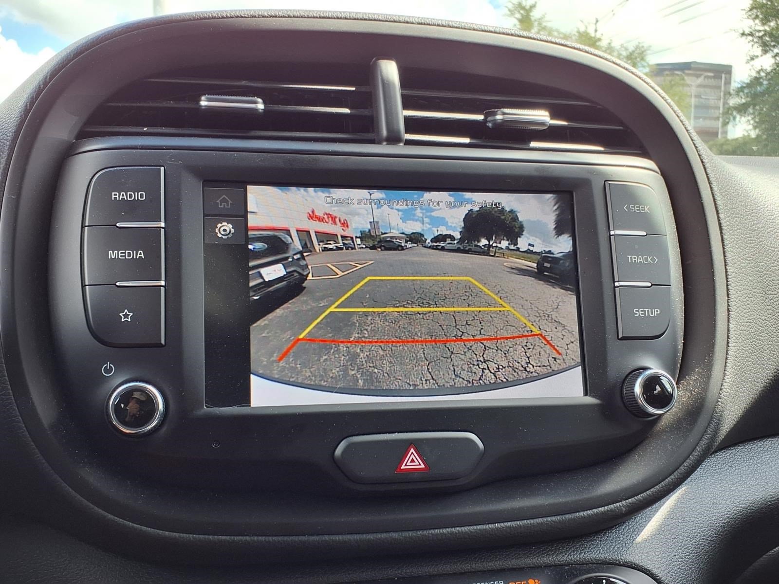 Used 2023 Kia Soul LX w/ LX Technology Package FWD image 19