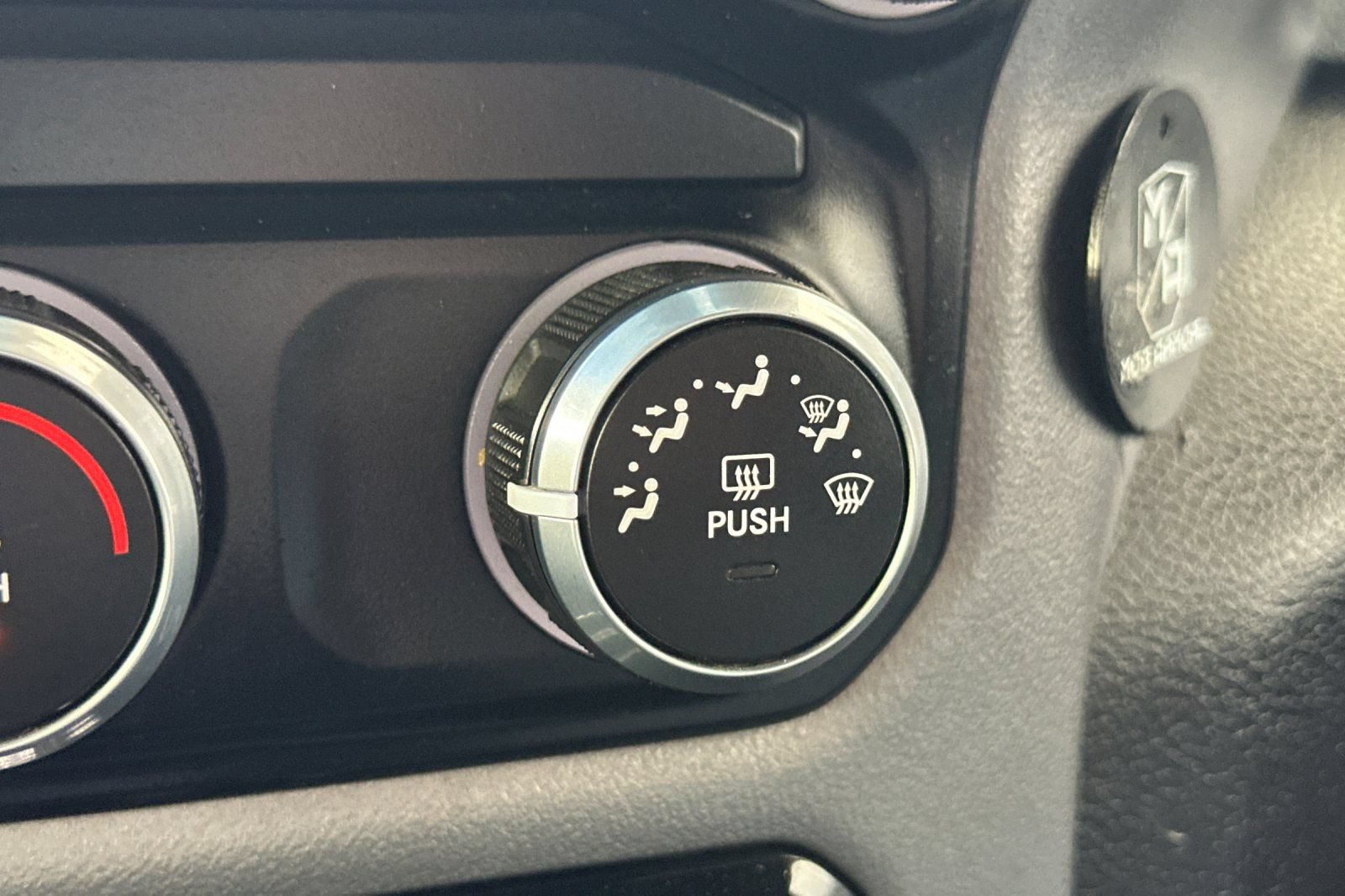 Used 2024 RAM 2500 Big Horn AWD/4WD image 29