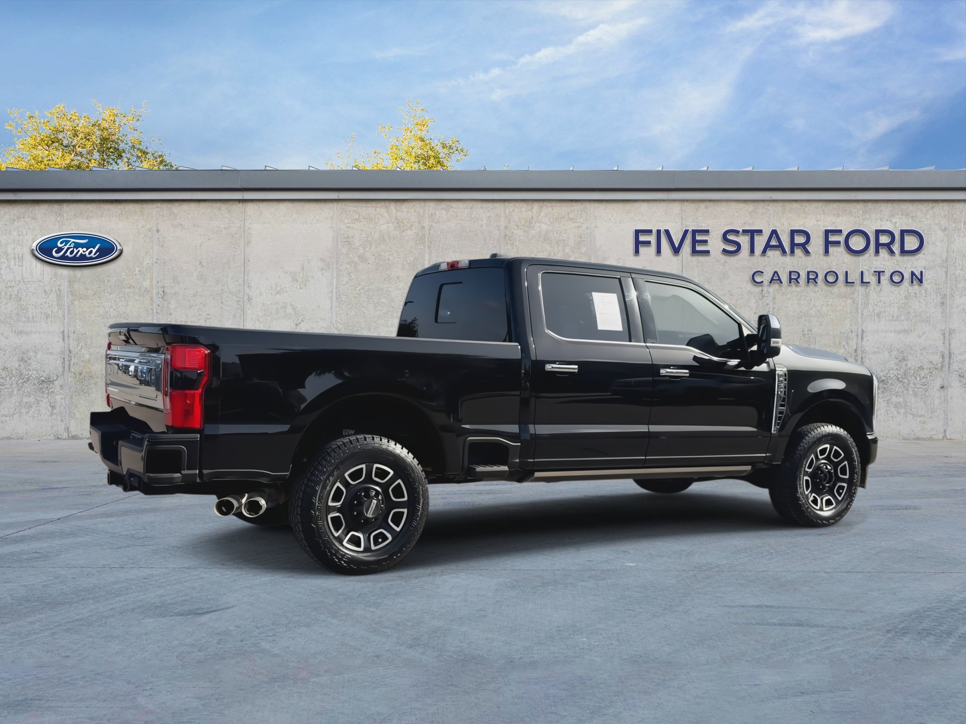Certified 2024 Ford F350 Platinum w/ FX4 Off-Road Package AWD/4WD image 8